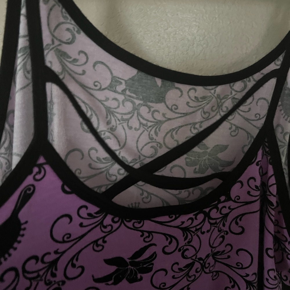 Disney women’s tank top NWOT little Mermaid pattern smoke free home purple/blck